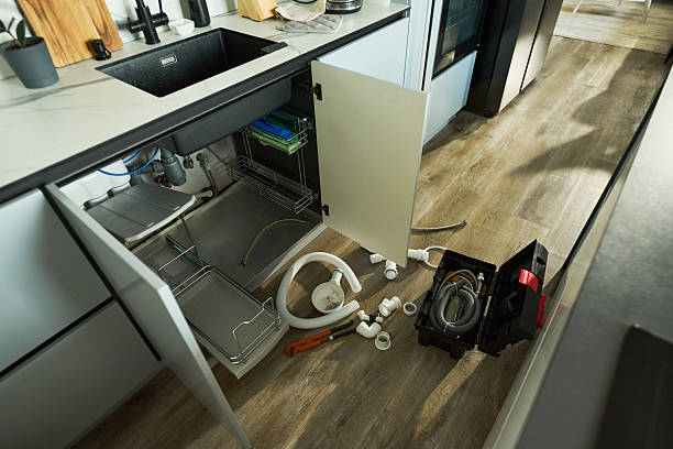 Reliable Plumbing contractor in Emeryville, CA by Street Wise - Plumbing